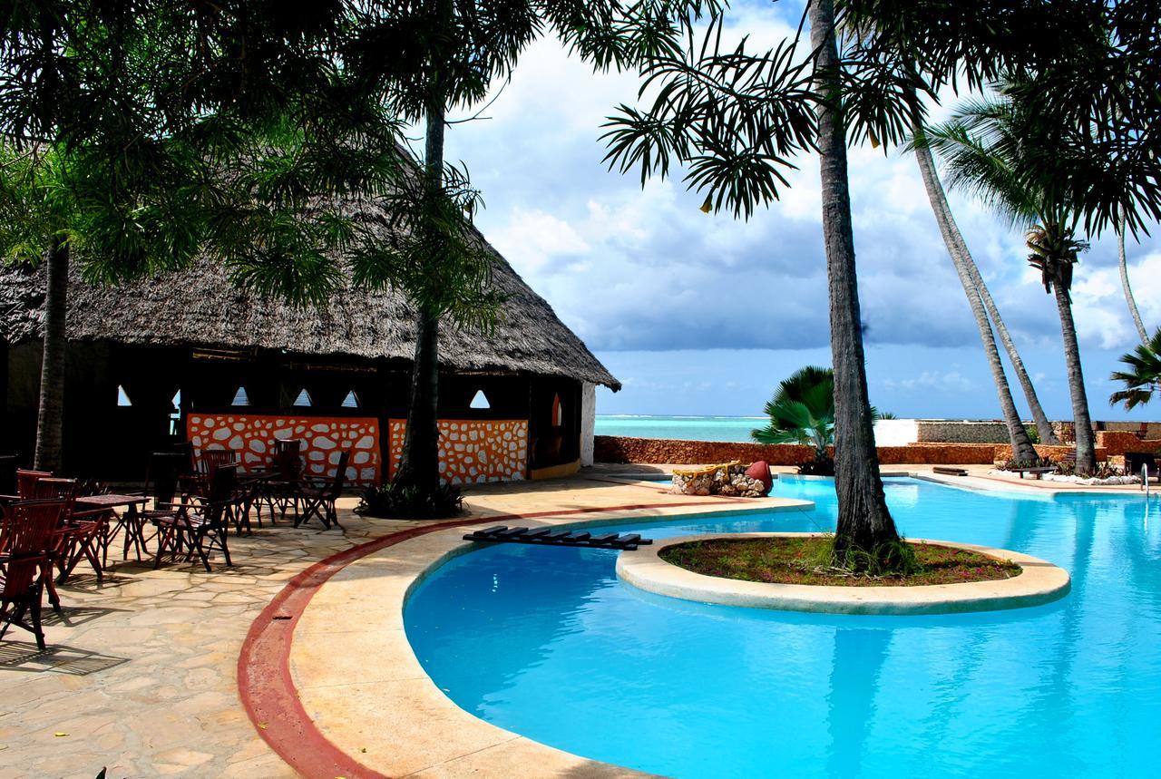 Coral Reef Resort Pwani Mchangani Exterior foto